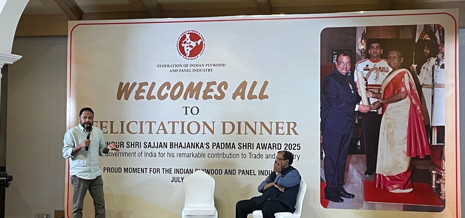 Felicitation of Shri Sajjan Bhajanka