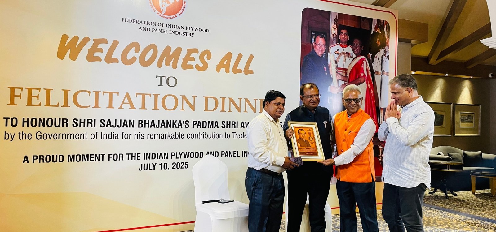 Felicitation of Shri Sajjan Bhajanka